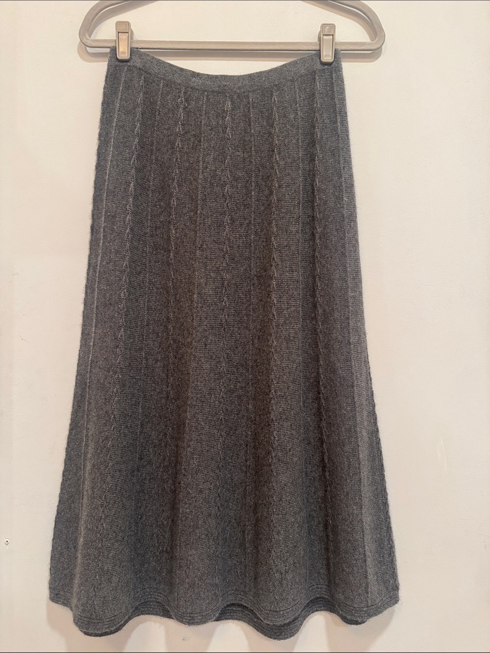 Neiman Marcus size Small Gray 100% Cashmere Cable-Knit A-Line Skirt